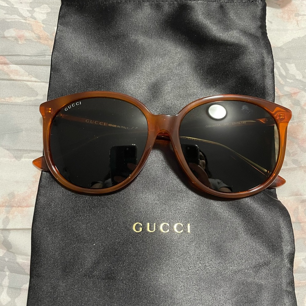 Brand new Gucci sunglasses